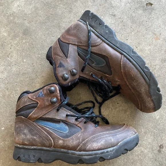 NIKE acg 90s ラハール ブーツ トレッキクング レザースニーカー NIKE acg 90s ラハール ブーツ トレッキクング レザースニーカー